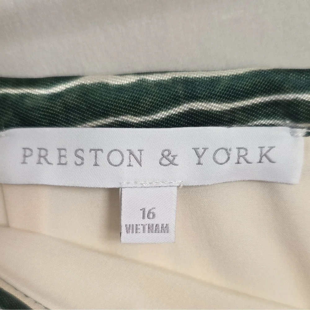 Preston & York Green & White Animal Print Lined Satin Pencil Skirt Size 16